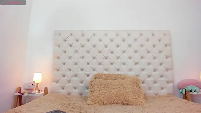 esmeralda06 online show from September 27, 2025, 3:50 pm