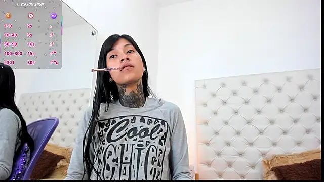 esmeralda06 online show from April 12, 2026, 3:17 pm