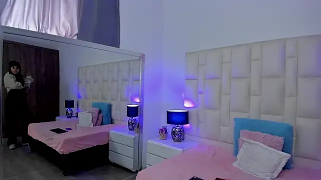 Ariana rouse online show from November 29, 2025, 5:05 pm