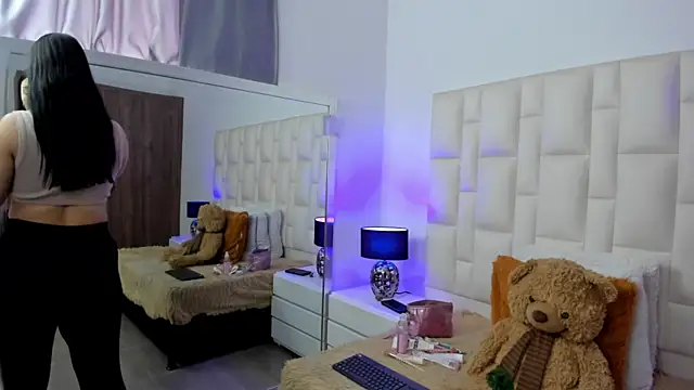 Ariana rouse online show from April 6, 2026, 5:14 pm