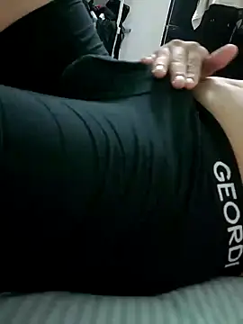 Snapshot of pdesangr chatting on February 14, 2025, 1:18 pm pdesangr online show from February 14, 2025, 1:18 pm