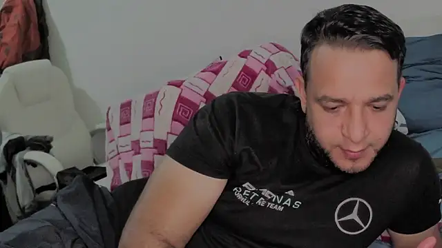 Snapshot of pdesangr chatting on March 7, 2025, 3:40 am pdesangr online show from March 7, 2025, 3:40 am