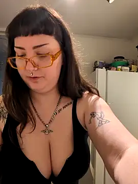 Snapshot of goblingirl888 chatting on February 12, 2026, 12:16 am goblingirl888 online show from February 12, 2026, 12:16 am