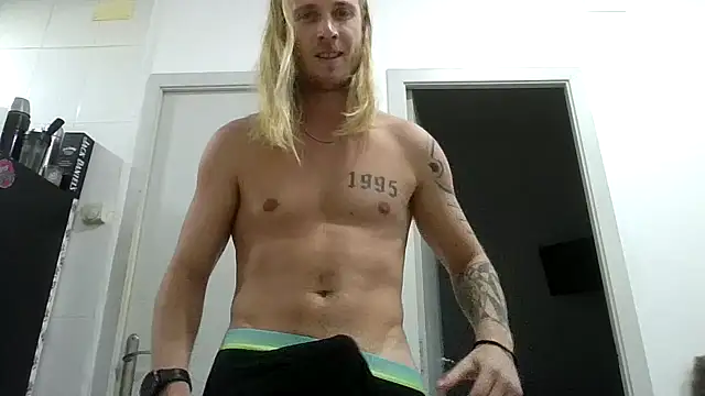 Snapshot of vikingodorado chatting on November 12, 2025, 11:03 pm vikingodorado online show from November 12, 2025, 11:03 pm