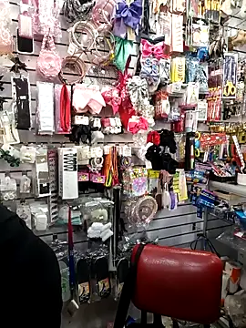 Vale Saenzz online show from November 19, 2025, 8:09 pm