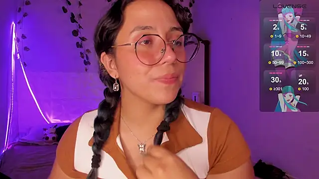 Ludovica6669 online show from March 12, 2025, 3:13 am