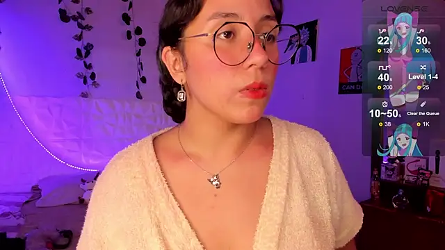 Ludovica6669 online show from March 22, 2025, 9:53 pm