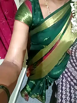 Snapshot of TeluguammayiMahi chatting on February 3, 2026, 8:41 am TeluguammayiMahi online show from February 3, 2026, 8:41 am