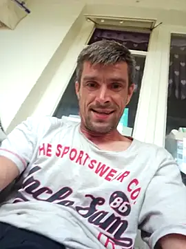 Snapshot of Schkodnik chatting on June 20, 2026, 5:10 am Schkodnik online show from June 20, 2026, 5:10 am