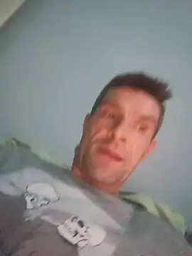 Snapshot of Schkodnik chatting on August 2, 2026, 4:11 am Schkodnik online show from August 2, 2026, 4:11 am