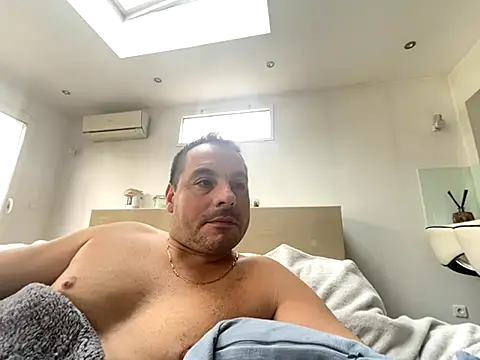 Snapshot of justeqqun chatting on November 11, 2025, 10:04 am justeqqun online show from November 11, 2025, 10:04 am