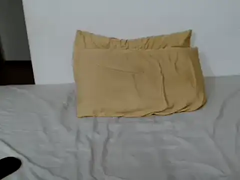 Snapshot of Cute_Piper99x chatting on February 1, 2025, 2:37 am Cute Piper99x online show from February 1, 2025, 2:37 am