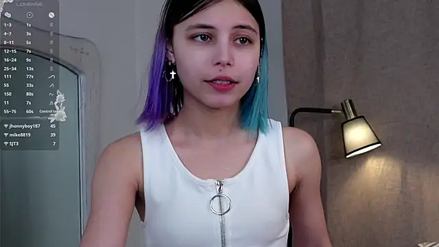 Snapshot of DarelleFare chatting on March 11, 2025, 2:51 pm DarelleFare online show from March 11, 2025, 2:51 pm