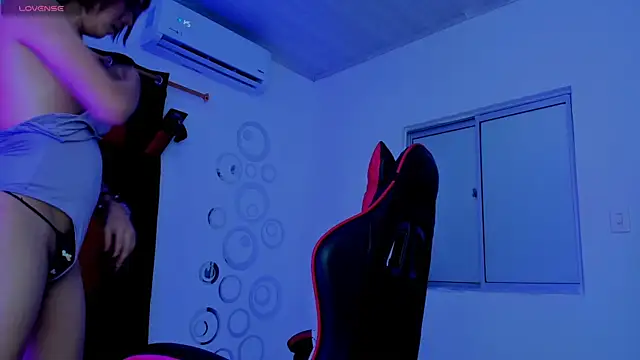 Nicol TransGirl online show from October 7, 2025, 4:09 am