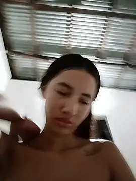 Snapshot of -Nicol chatting on October 26, 2025, 9:59 am -Nicol online show from October 26, 2025, 9:59 am