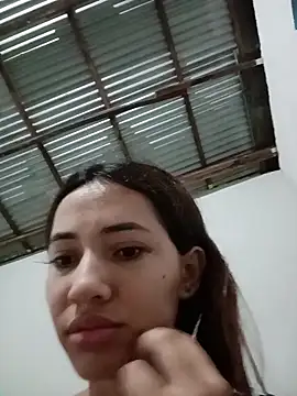 Snapshot of -Nicol chatting on November 13, 2025, 10:03 am -Nicol online show from November 13, 2025, 10:03 am