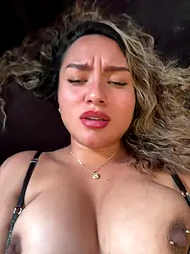 Snapshot of Iam_Cassi chatting on October 24, 2025, 7:43 pm Iam Cassi online show from October 24, 2025, 7:43 pm