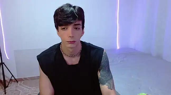 H3ll B0I online show from March 15, 2025, 8:10 pm