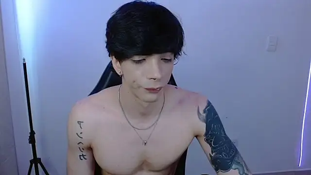 Snapshot of H3ll_B0I chatting on February 9, 2026, 5:50 pm H3ll B0I online show from February 9, 2026, 5:50 pm