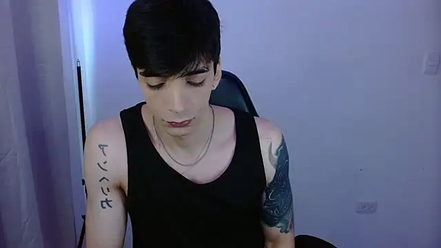 Snapshot of H3ll_B0I chatting on February 23, 2026, 3:53 pm H3ll B0I online show from February 23, 2026, 3:53 pm