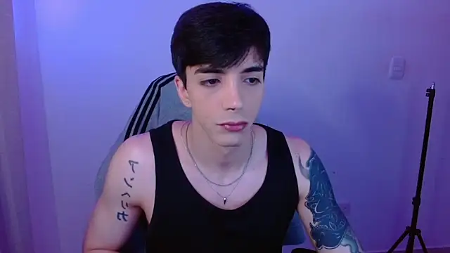 Snapshot of H3ll_B0I chatting on March 8, 2026, 11:41 pm H3ll B0I online show from March 8, 2026, 11:41 pm