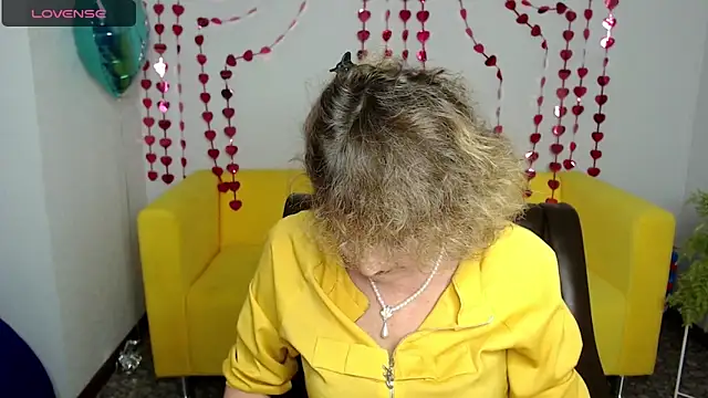 Snapshot of SexyGrandma_ chatting on February 13, 2025, 3:56 pm SexyGrandma online show from February 13, 2025, 3:56 pm