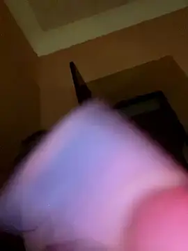 Snapshot of DearAlise chatting on January 11, 2026, 12:21 pm DearAlise online show from January 11, 2026, 12:21 pm