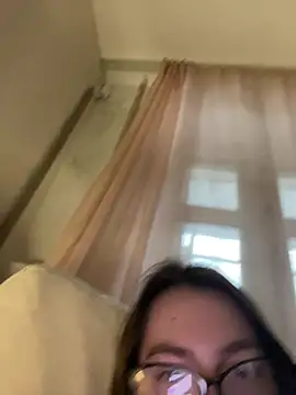 Snapshot of DearAlise chatting on January 13, 2026, 12:10 pm DearAlise online show from January 13, 2026, 12:10 pm