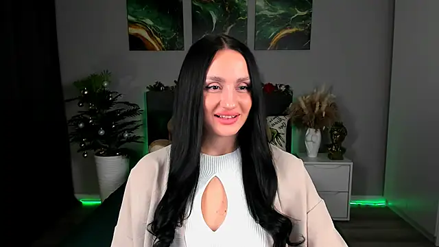 Snapshot of EmiliaBeynard chatting on February 1, 2025, 1:41 pm EmiliaBeynard online show from February 1, 2025, 1:41 pm