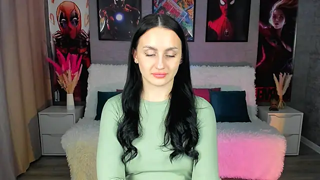 Snapshot of EmiliaBeynard chatting on February 4, 2025, 7:44 pm EmiliaBeynard online show from February 4, 2025, 7:44 pm