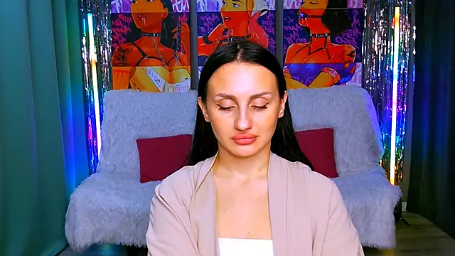 Snapshot of EmiliaBeynard chatting on March 18, 2025, 5:10 pm EmiliaBeynard online show from March 18, 2025, 5:10 pm