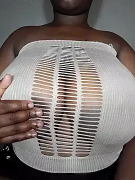 Snapshot of owamiee chatting on February 7, 2025, 8:10 pm owamiee online show from February 7, 2025, 8:10 pm