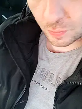 Milankure111 online show from February 10, 2025, 4:14 pm