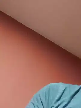 Milankure111 online show from February 12, 2025, 12:01 pm