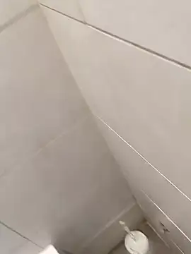 Milankure111 online show from February 25, 2025, 12:45 pm