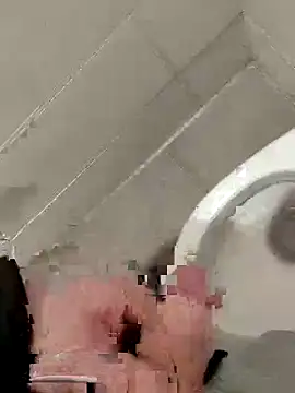 Milankure111 online show from February 25, 2025, 9:57 pm