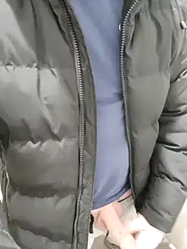 Milankure111 online show from February 27, 2025, 7:15 pm