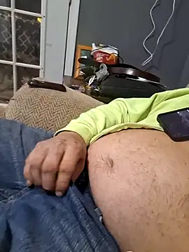 Snapshot of thickdaddy2982 chatting on February 11, 2025, 11:33 pm thickdaddy2982 online show from February 11, 2025, 11:33 pm