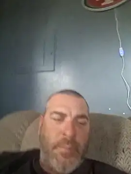 Snapshot of thickdaddy2982 chatting on March 19, 2025, 11:57 pm thickdaddy2982 online show from March 19, 2025, 11:57 pm