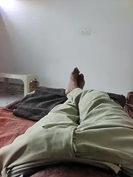 xmanrawan2 online show from October 28, 2025, 5:00 am