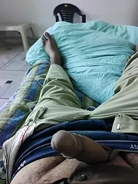 xmanrawan2 online show from November 15, 2025, 8:44 am