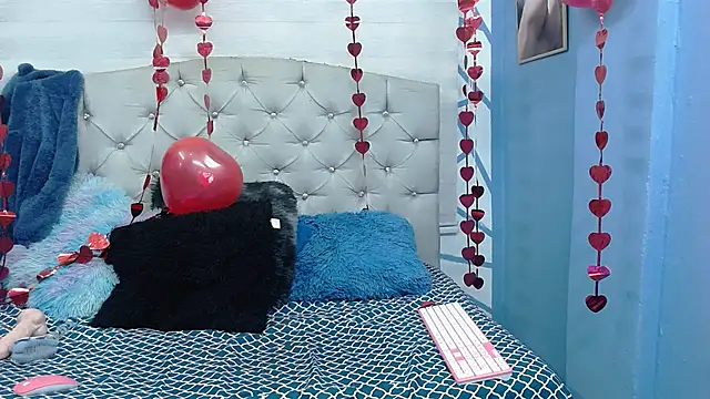 Snapshot of valeria__rouse chatting on February 17, 2025, 1:32 pm valeria rouse online show from February 17, 2025, 1:32 pm