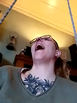 Snapshot of Astrid-Gilbert chatting on February 4, 2025, 4:08 pm Astrid-Gilbert online show from February 4, 2025, 4:08 pm