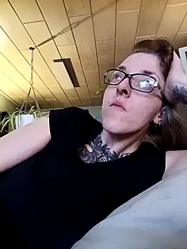 Snapshot of Astrid-Gilbert chatting on February 20, 2025, 9:42 pm Astrid-Gilbert online show from February 20, 2025, 9:42 pm