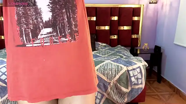 Snapshot of emily_fox_3 chatting on February 13, 2025, 11:39 am emily fox 3 online show from February 13, 2025, 11:39 am