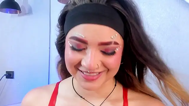 Shanntal  online show from October 30, 2025, 7:47 pm