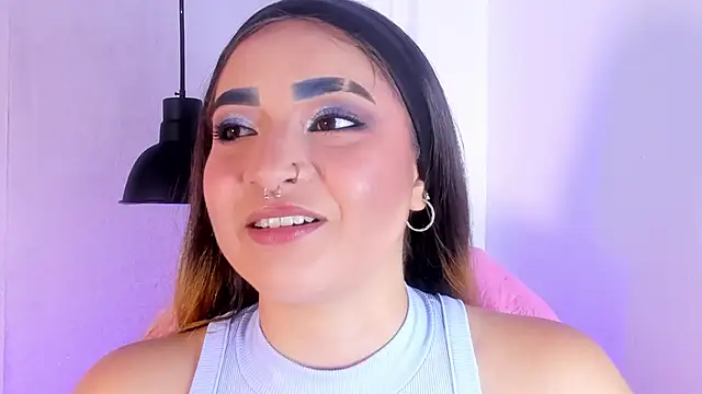 Shanntal  online show from November 4, 2025, 7:46 pm