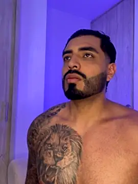 Snapshot of LeandroRusso chatting on November 10, 2025, 6:40 pm LeandroRusso online show from November 10, 2025, 6:40 pm