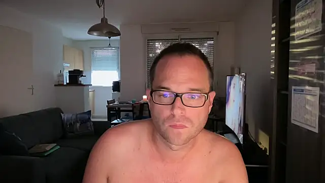 Snapshot of Funnyjul31 chatting on October 14, 2025, 4:41 pm Funnyjul31 online show from October 14, 2025, 4:41 pm