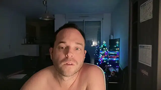 Snapshot of Funnyjul31 chatting on December 5, 2025, 7:21 pm Funnyjul31 online show from December 5, 2025, 7:21 pm